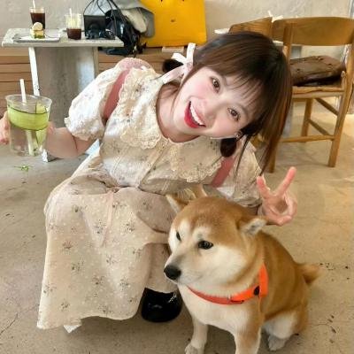 男爵的同桌小女生
